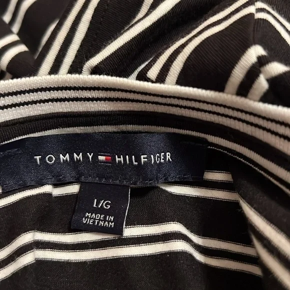 TOMMY HILFIGER Women’s short sleeve black and white striped Large Top - Picture 5 of 7